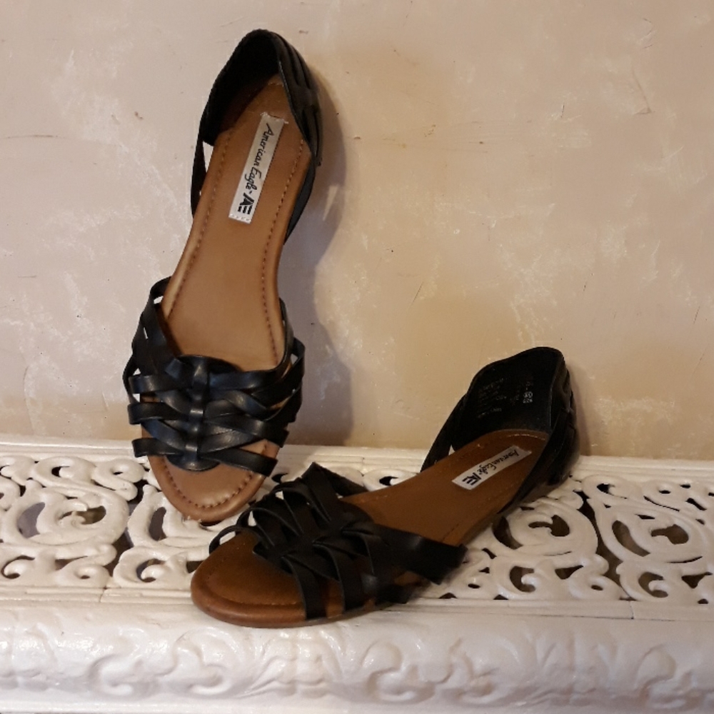 Hirachi sandals